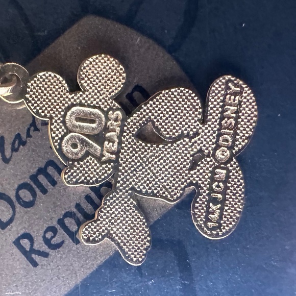 Disney Mickey Mouse Necklace 14K Gold Pendant 90 Years with Original Box and Tag - Picture 8 of 10